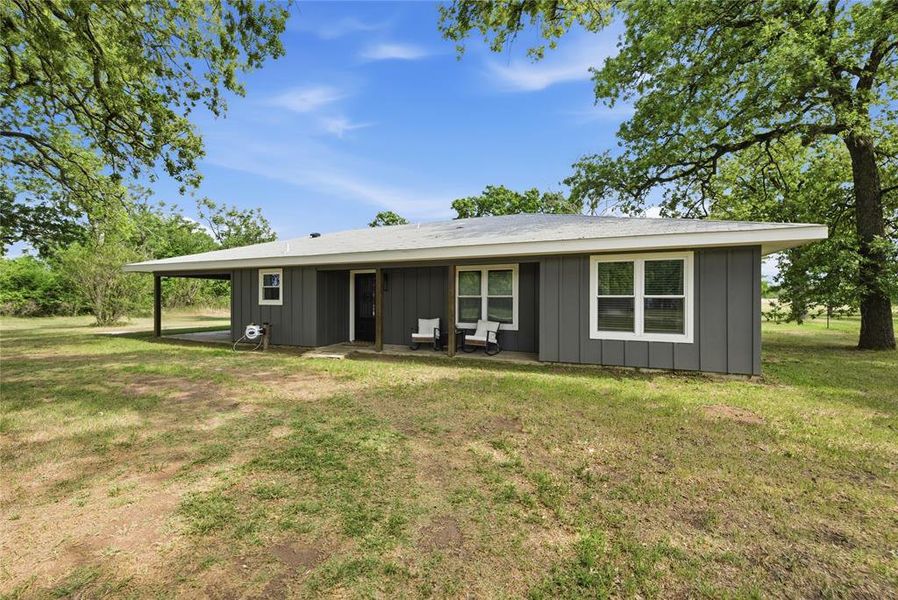 Exterior details and patio area of a home in , Rosebud (Image 18).