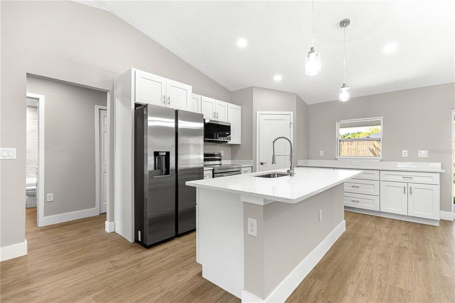 Furnished interior view inside a new home in , Ocklawaha (Image 5).