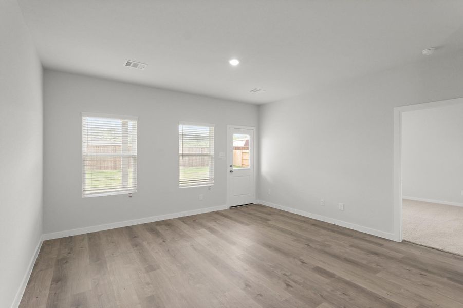 Spacious, unfurnished interior of a new home in Lakes at Crockett Martin, Conroe (Image 21). Spacious, unfurnished interior of a new home in Lakes at Crockett Martin, Conroe (Image 21).