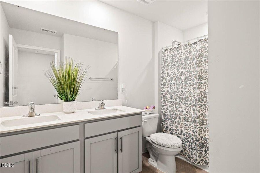269 Blue Aspen Dr. Secondary Bathroom 269 Blue Aspen Dr. Secondary Bathroom