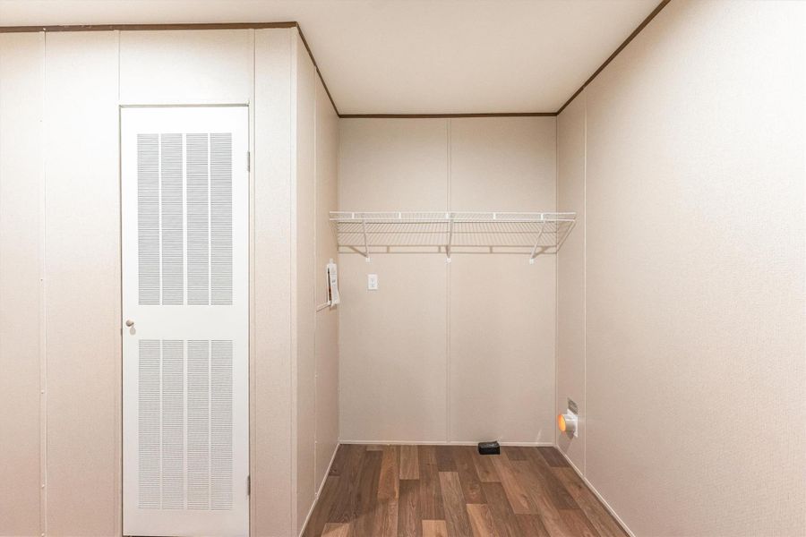 Spacious, unfurnished interior of a new home in , Conroe (Image 32).