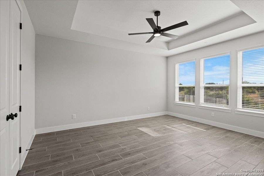 Spacious, unfurnished interior of a new home in Village at Three Oaks, Seguin (Image 15). Spacious, unfurnished interior of a new home in Village at Three Oaks, Seguin (Image 15).