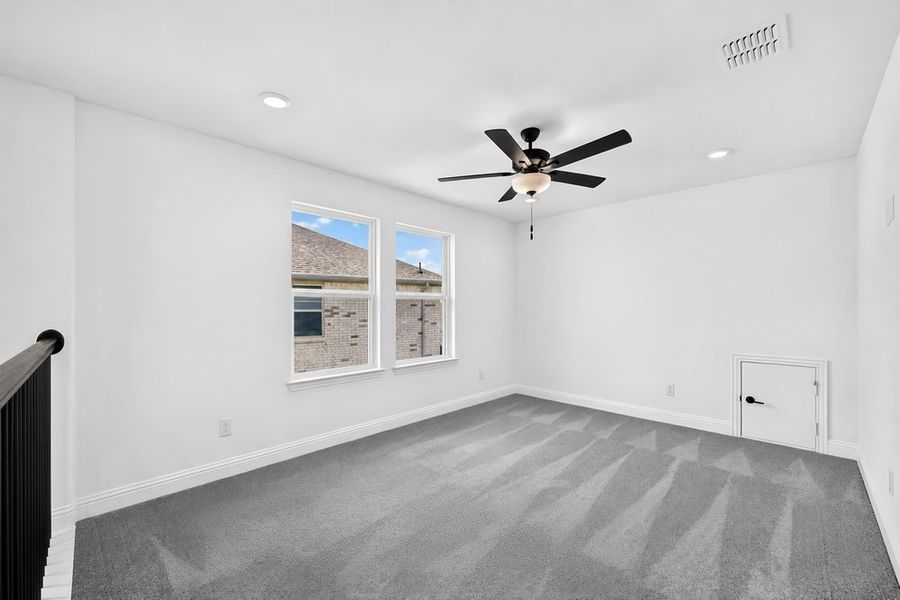 Spacious, unfurnished interior of a new home in Highland Lakes, McKinney (Image 23). Spacious, unfurnished interior of a new home in Highland Lakes, McKinney (Image 23).