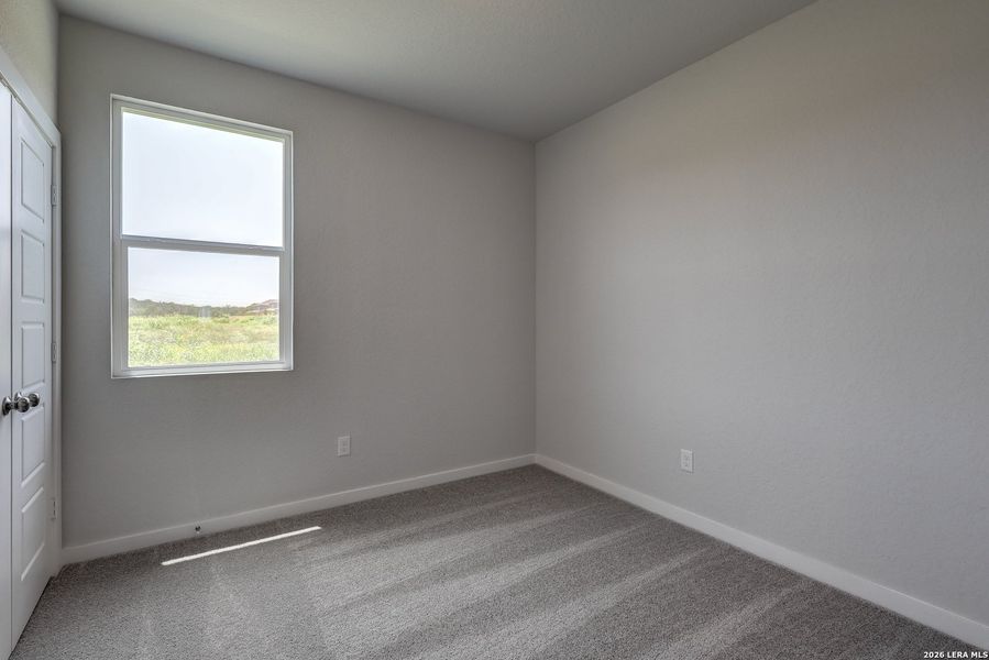 Spacious, unfurnished interior of a new home in Park Place, New Braunfels (Image 18).