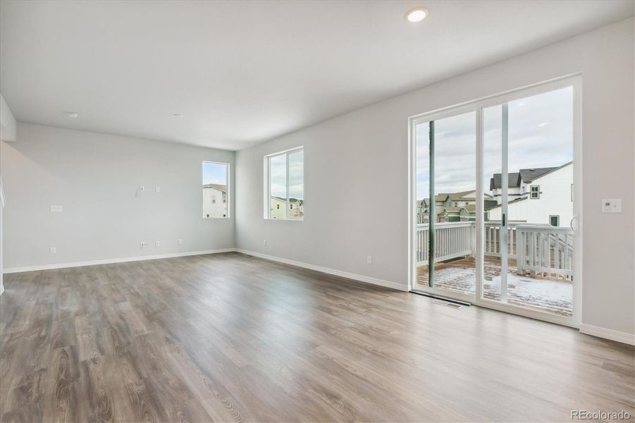 Spacious, unfurnished interior of a new home in Bradley Heights, Colorado Springs (Image 19).