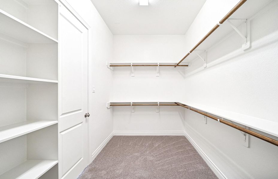 Spacious, unfurnished interior of a new home in Bridgeland 60′, Cypress (Image 30).