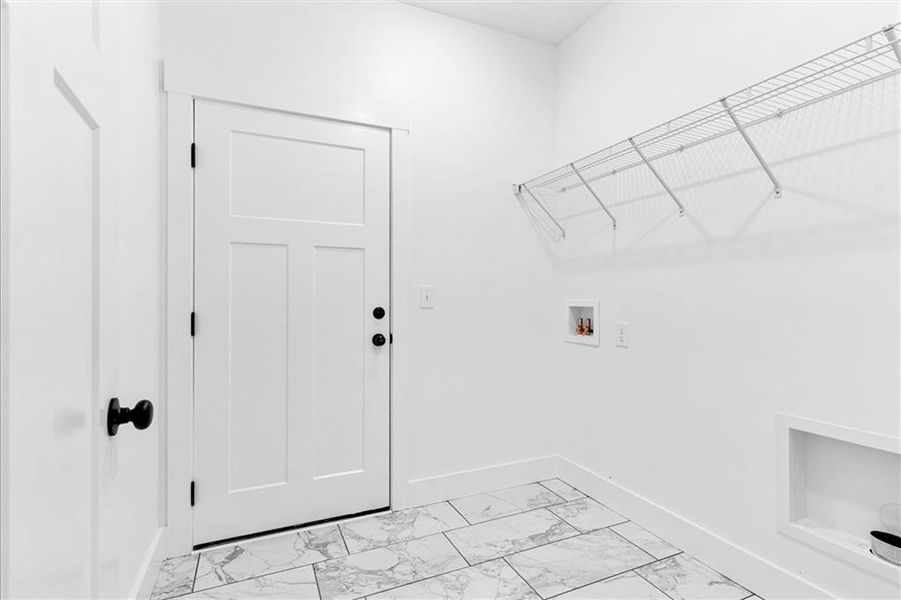 Spacious, unfurnished interior of a new home in , Dalton (Image 29).