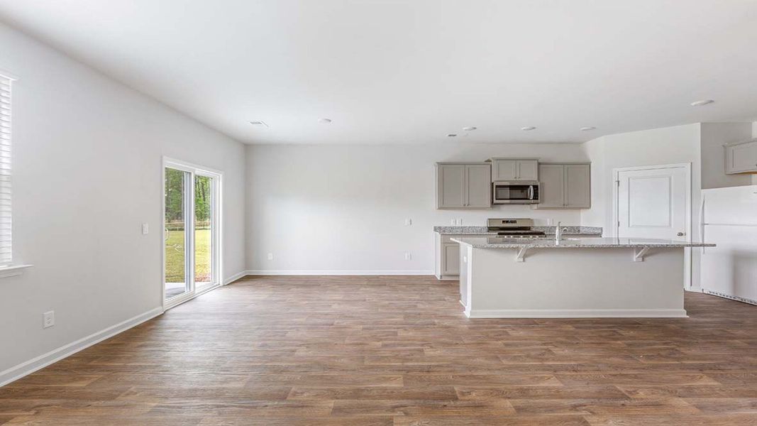 Spacious, unfurnished interior of a new home in Leatherstone, Blythewood (Image 8).