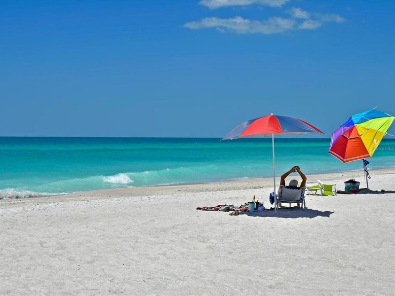 Community amenities in , Holmes Beach (Image 45).