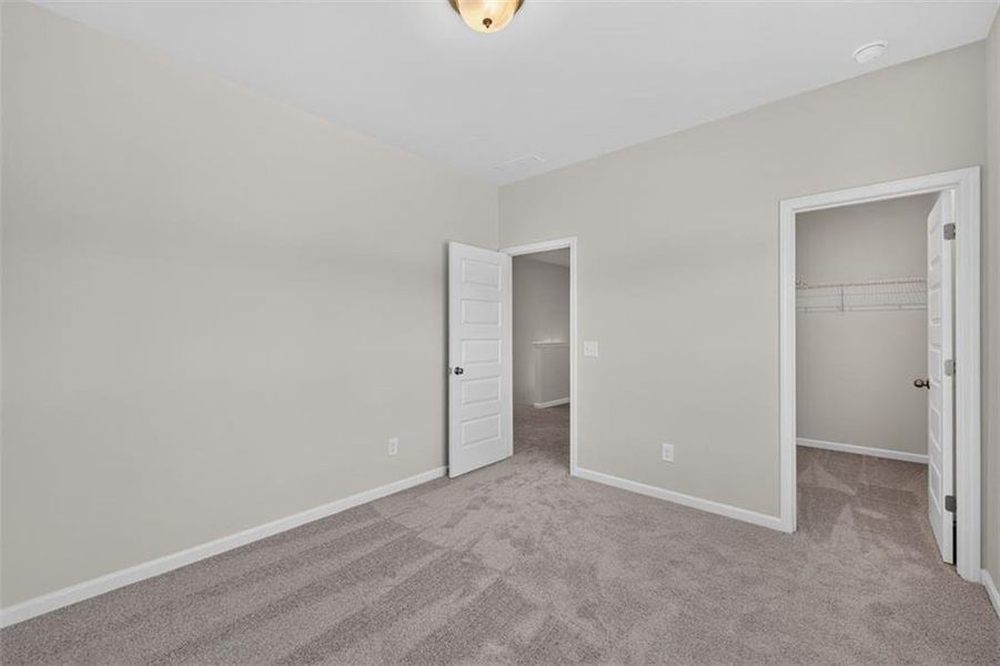 Spacious, unfurnished interior of a new home in Jones Ridge, Dallas (Image 38).