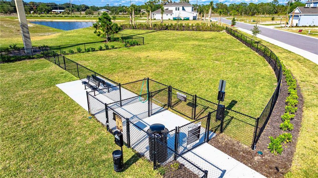 Community amenities in , Nokomis (Image 24).