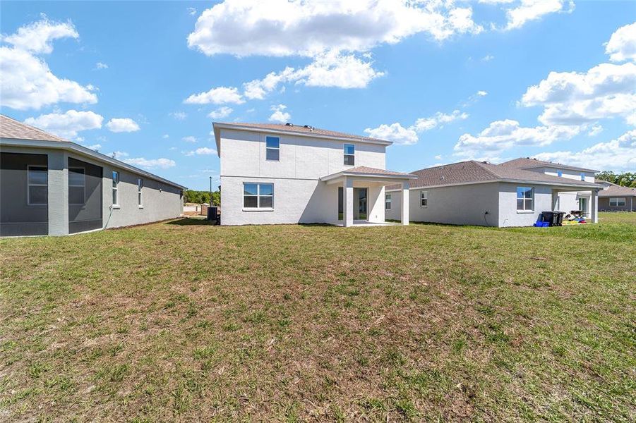 Exterior details and patio area of a home in Calesa Township, Ocala (Image 27).