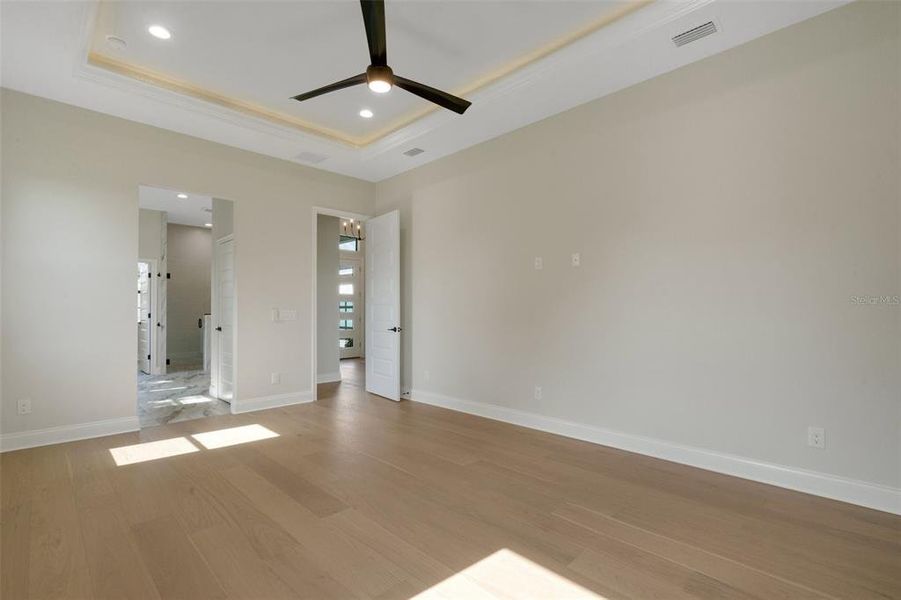 Spacious, unfurnished interior of a new home in , Lakeland (Image 22).