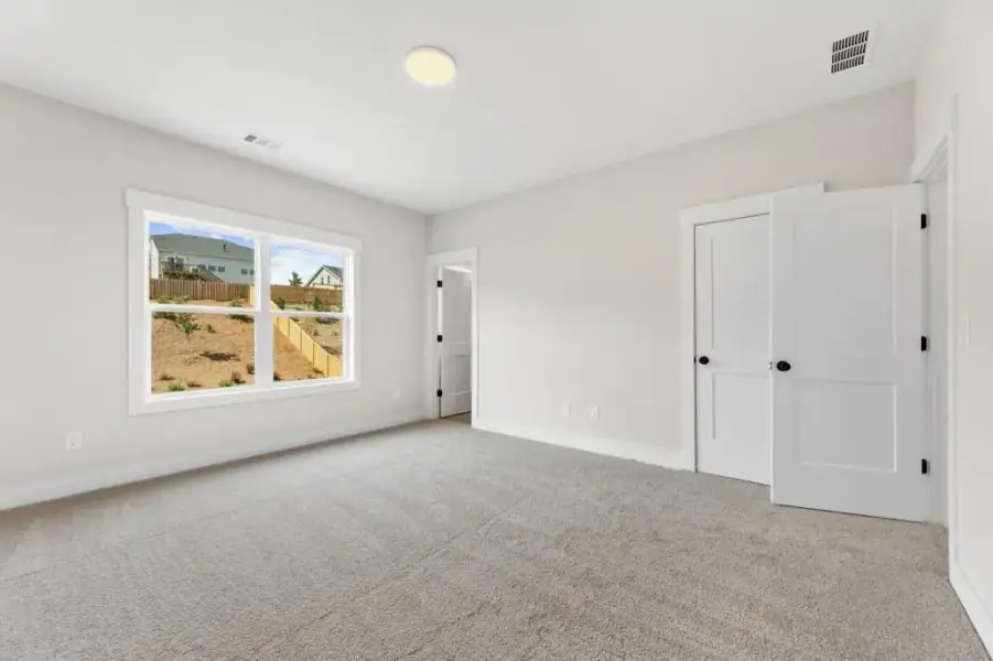 Spacious, unfurnished interior of a new home in Hillshire, Cumming (Image 20).