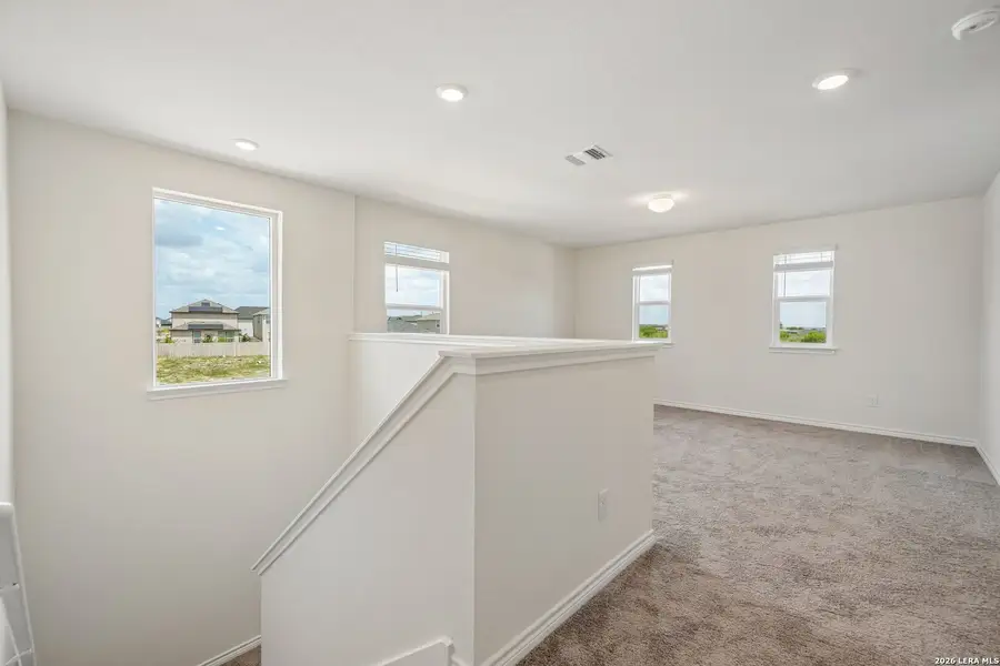 Spacious, unfurnished interior of a new home in , San Antonio (Image 29).