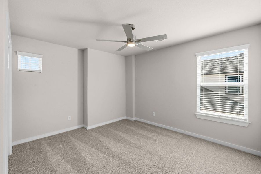 Spacious, unfurnished interior of a new home in Sunterra Lakes, Fulshear (Image 33).