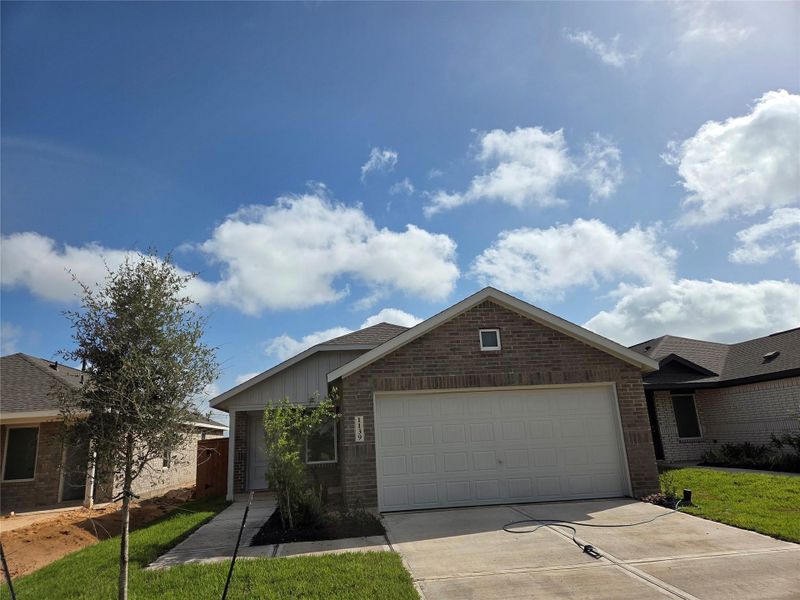 Pictures are representative of same floor plan - not the actual home Pictures are representative of same floor plan - not the actual home