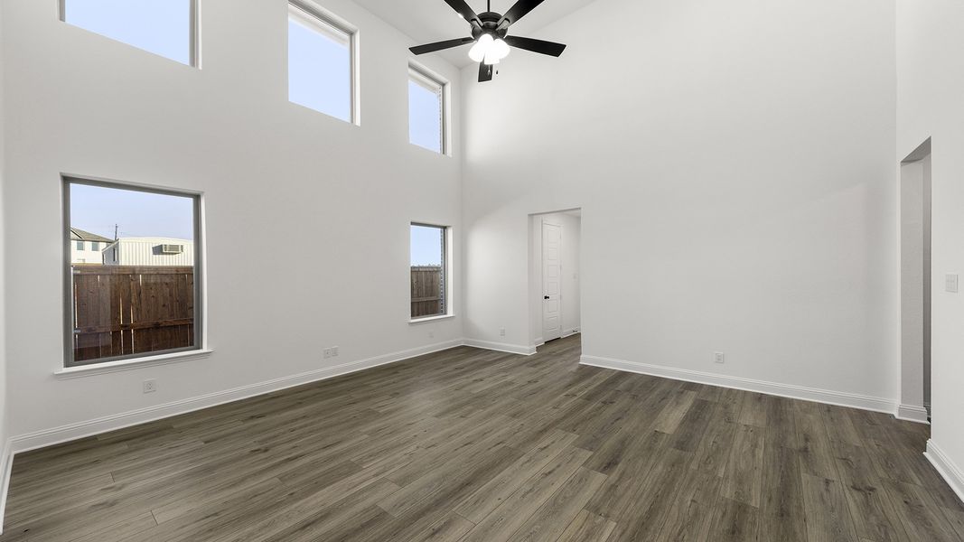 Spacious, unfurnished interior of a new home in Hillside Village 40s, Celina (Image 17).