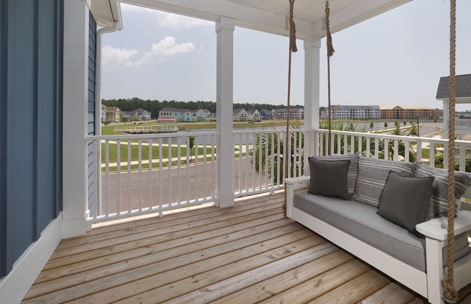 Exterior details and patio area of a home in SayeBrook, Myrtle Beach (Image 3).