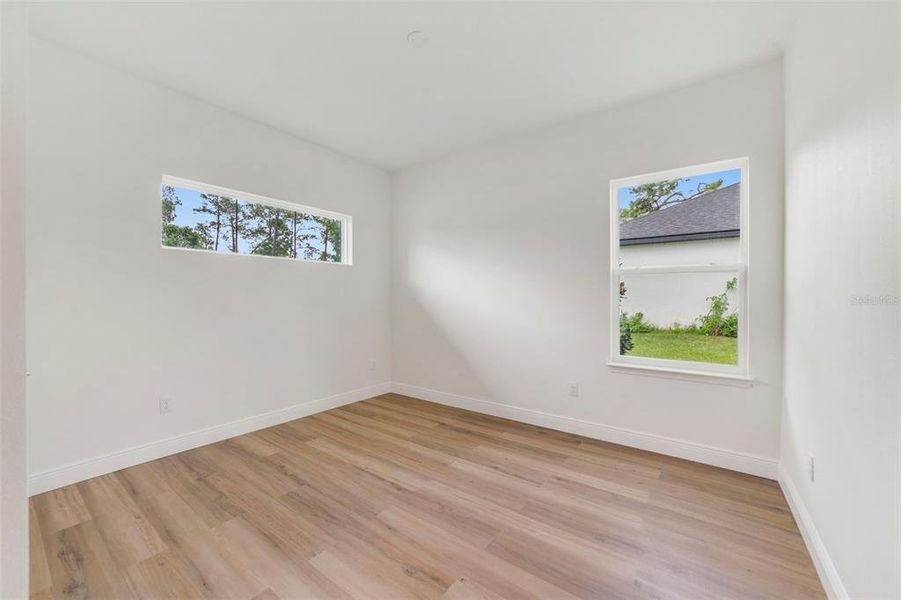 Spacious, unfurnished interior of a new home in , Deland (Image 13).