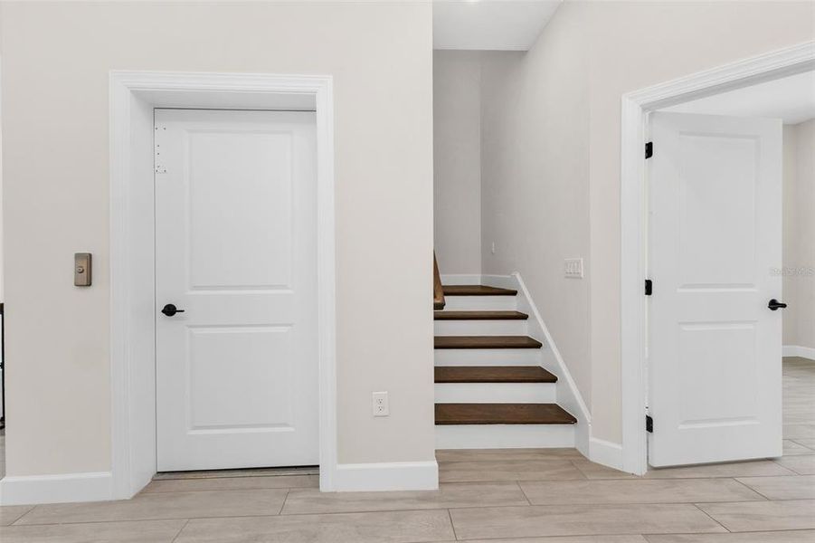 Spacious, unfurnished interior of a new home in Seahaven, Punta Gorda (Image 22).