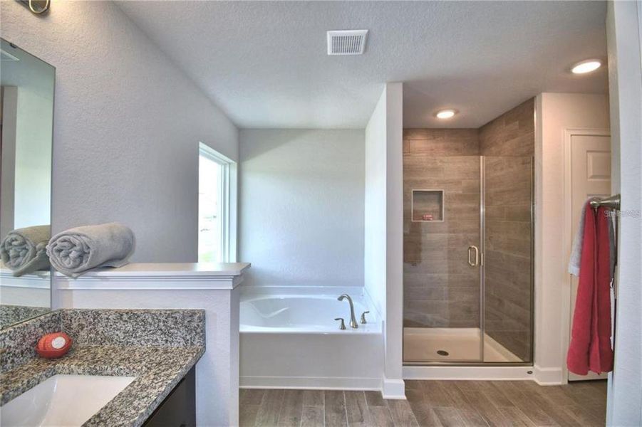 Furnished interior view inside a new home in , Ocala (Image 7).