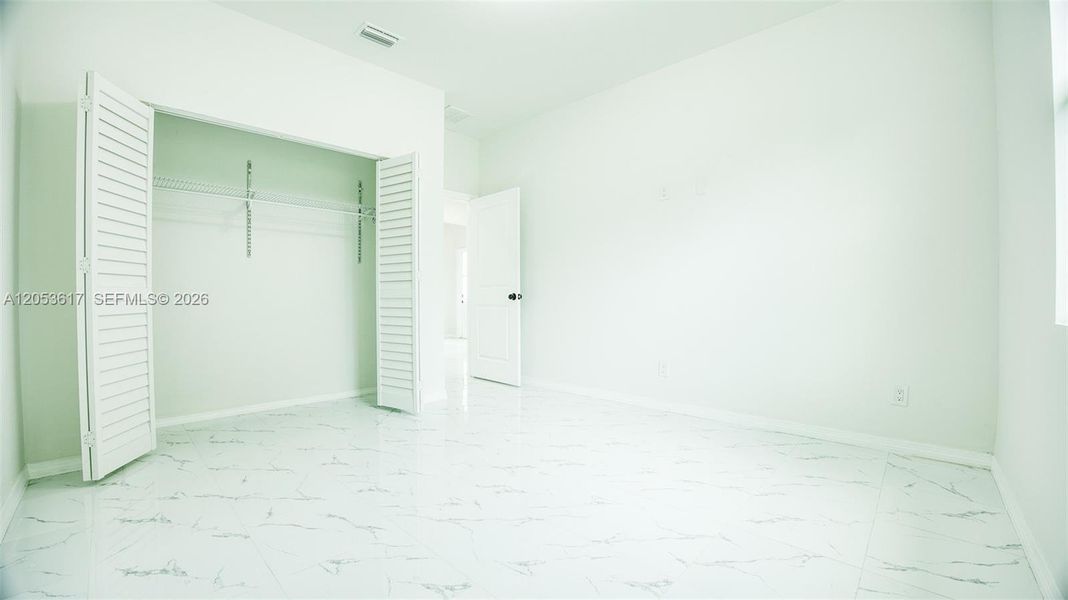 Spacious, unfurnished interior of a new home in , Lehigh Acres (Image 15).