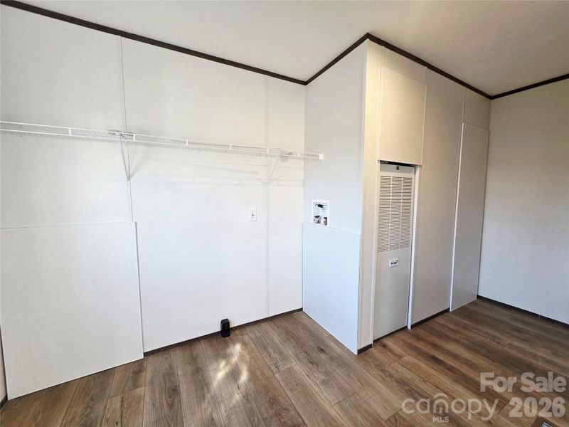 Spacious, unfurnished interior of a new home in , Taylorsville (Image 8).