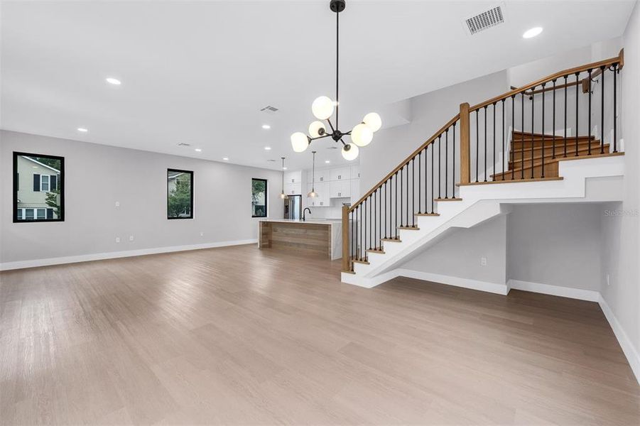 Spacious, unfurnished interior of a new home in , Orlando (Image 37).