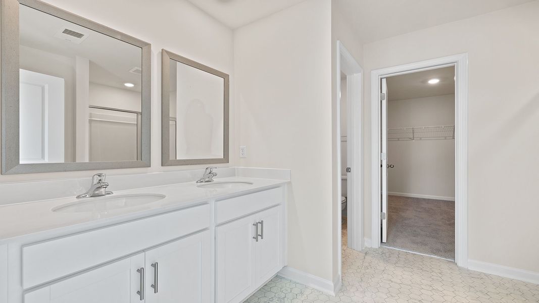 Furnished interior view inside a new home in Chestnut Ridge, Greenville (Image 11).