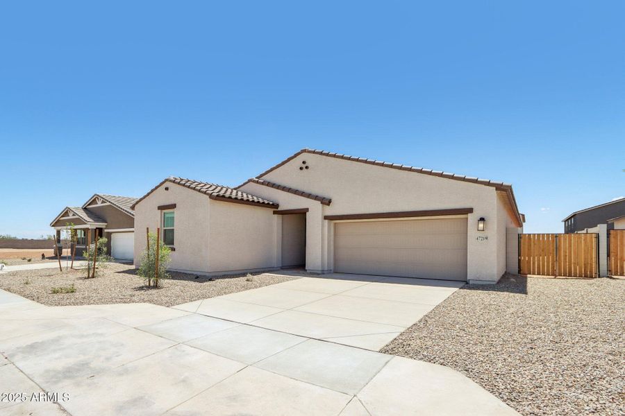 2-web-or-mls-W Pecan Wds-S1907-002 2-web-or-mls-W Pecan Wds-S1907-002