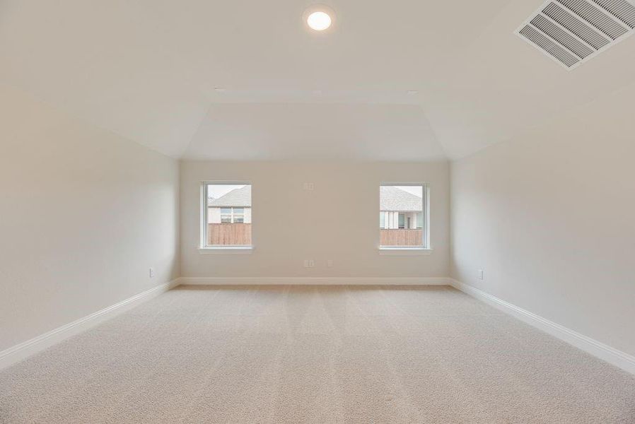 Spacious, unfurnished interior of a new home in Monterra, Fate (Image 24).