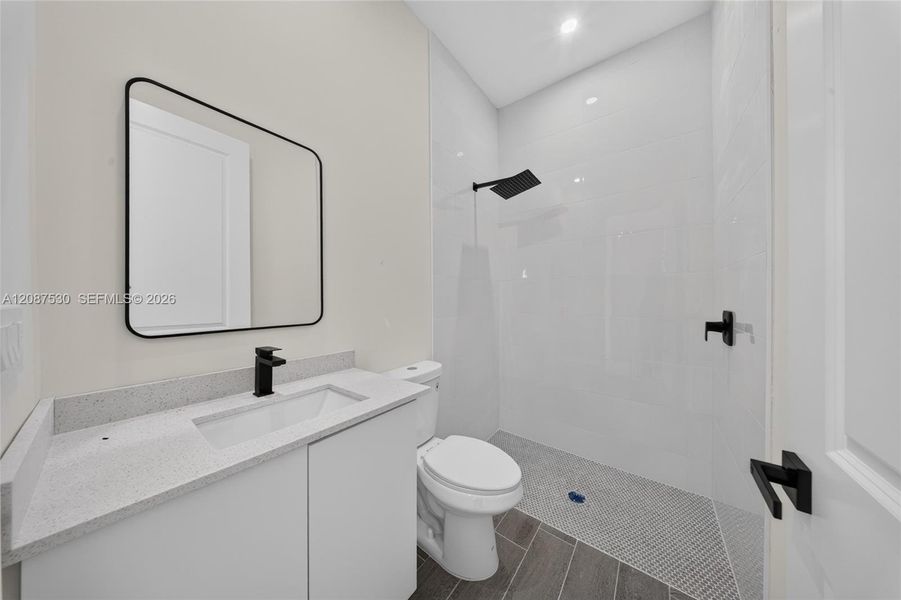 Furnished interior view inside a new home in , Lehigh Acres (Image 9).