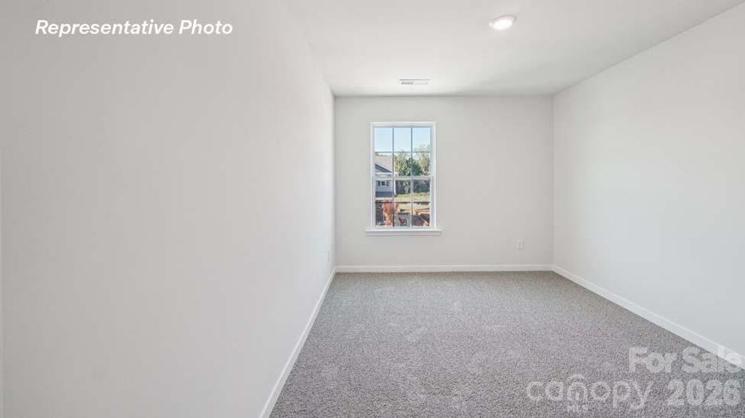 Spacious, unfurnished interior of a new home in Clark Creek Landing, Lincolnton (Image 15).
