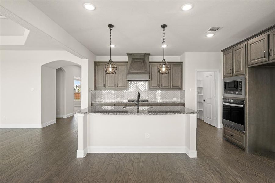 3438 Arbor Grove- Kitchen-2 3438 Arbor Grove- Kitchen-2