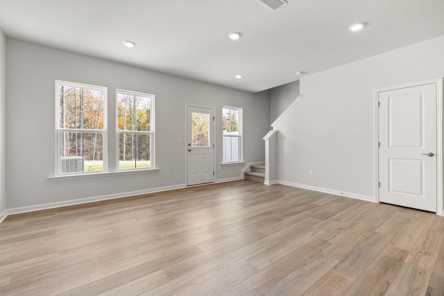 Spacious, unfurnished interior of a new home in Flemingfield, Greensboro (Image 15).