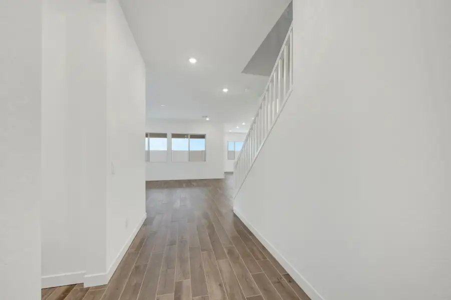 Spacious, unfurnished interior of a new home in Soleo, San Tan Valley (Image 23).