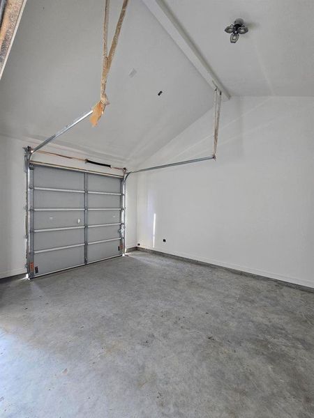 Spacious, unfurnished interior of a new home in , Houston (Image 19).