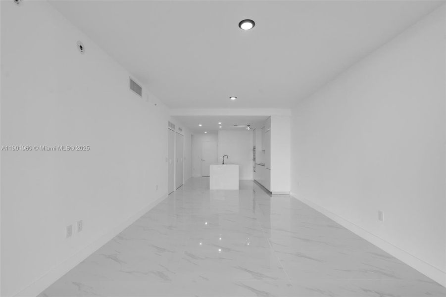 Spacious, unfurnished interior of a new home in Aria Reserve, Miami (Image 35). Spacious, unfurnished interior of a new home in Aria Reserve, Miami (Image 35).