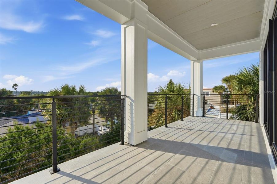 Exterior details and patio area of a home in , Flagler Beach (Image 3).