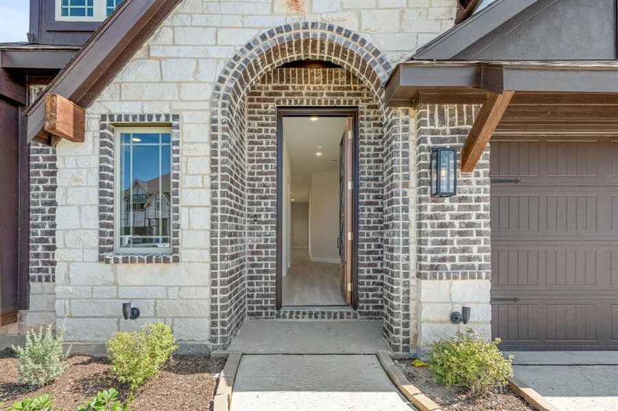 Exterior details and patio area of a home in Maplewood, Glenn Heights (Image 4). Exterior details and patio area of a home in Maplewood, Glenn Heights (Image 4).