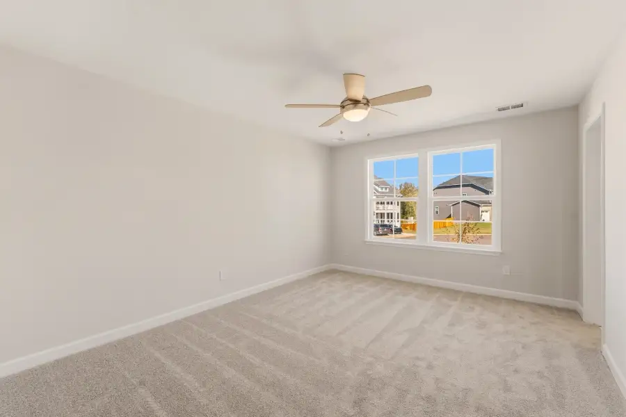 Spacious, unfurnished interior of a new home in Parris Meadows, Chesnee (Image 30).