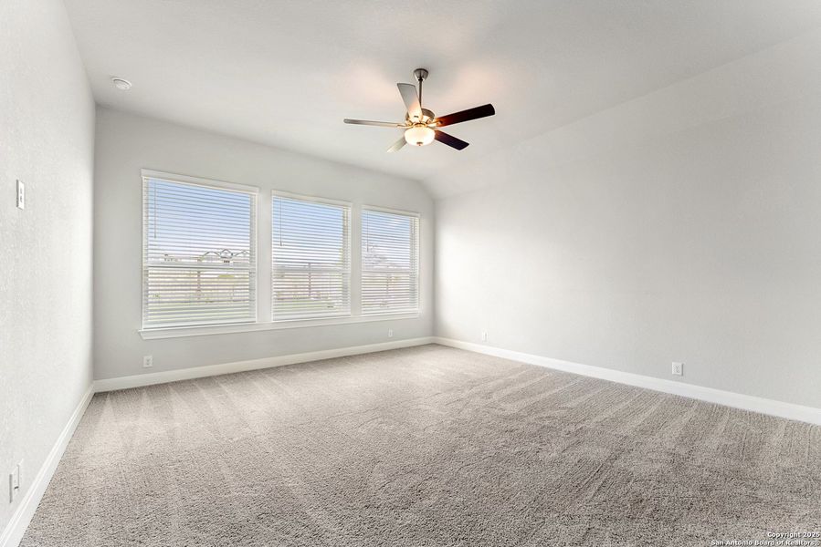 Spacious, unfurnished interior of a new home in The Crossvine 45’, Schertz (Image 17).