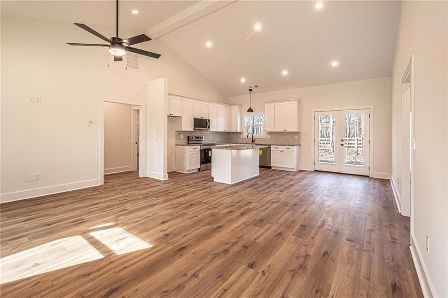 Spacious, unfurnished interior of a new home in , Dawsonville (Image 19).
