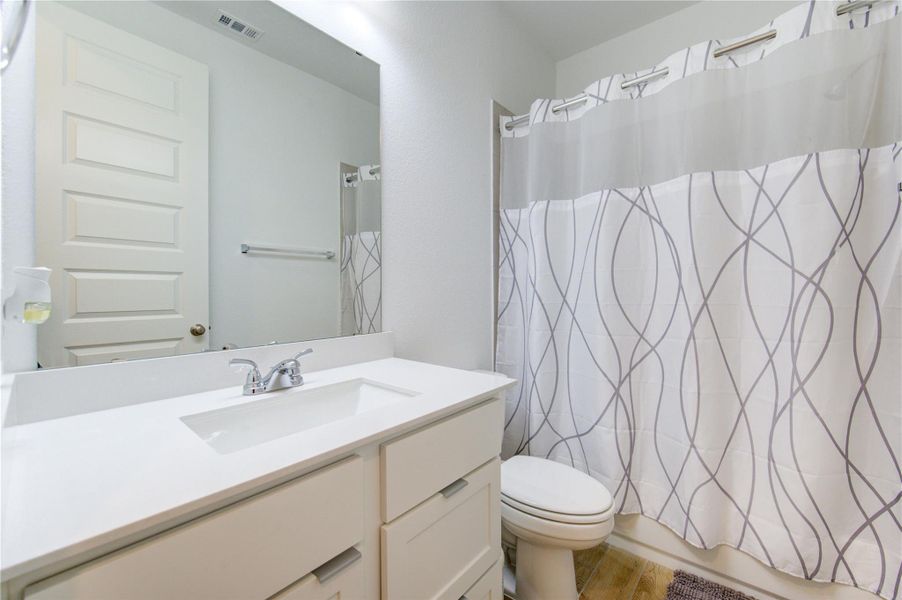 Furnished interior view inside a new home in Cross Creek West, Fulshear (Image 16).