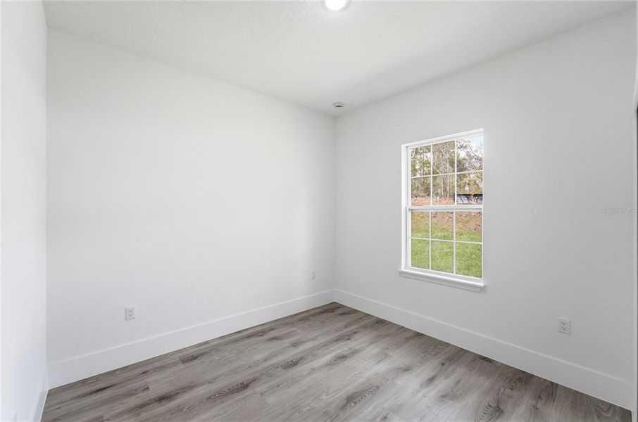 Spacious, unfurnished interior of a new home in , Dunnellon (Image 15).