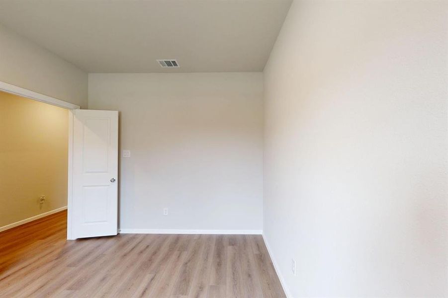Spacious, unfurnished interior of a new home in Forest Park, Princeton (Image 26). Spacious, unfurnished interior of a new home in Forest Park, Princeton (Image 26).