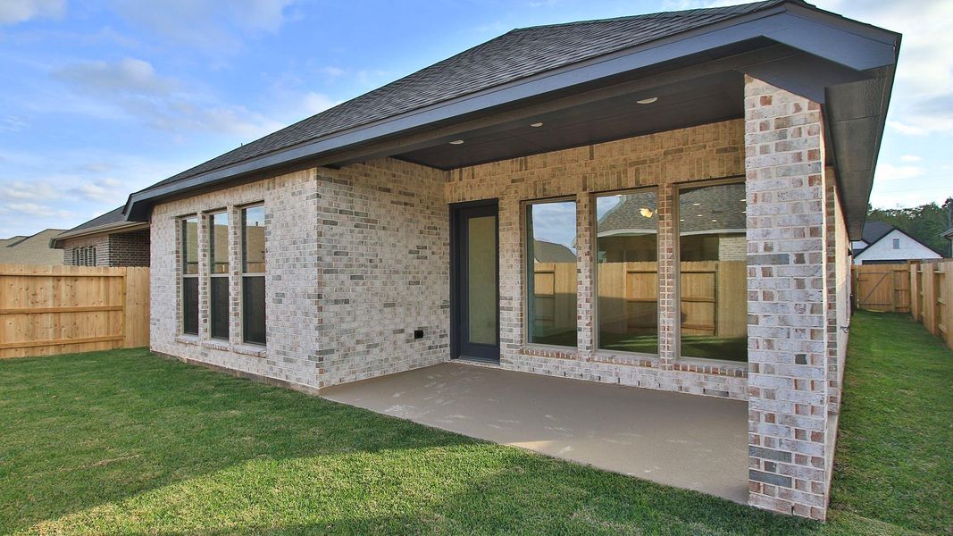 Exterior details and patio area of a home in Escondido 45', Magnolia (Image 2).