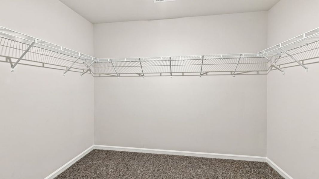 Spacious, unfurnished interior of a new home in Hunters Ridge, Woodruff (Image 40).