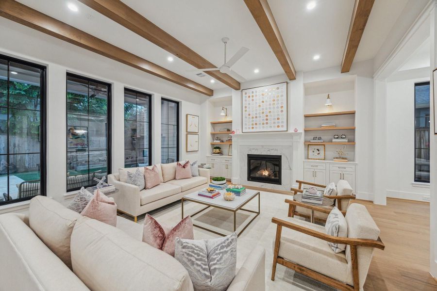 *PHOTOS OF A PREVIOUSLY BUILT HOME * SELECTIONS MAY VARY * PHOTOS SHOW THE SAME FLOOR PLAN AND/ALTERNATIVE FINISHES* PLEASE USE THIS AS A GUIDE ONLY. *PHOTOS OF A PREVIOUSLY BUILT HOME * SELECTIONS MAY VARY * PHOTOS SHOW THE SAME FLOOR PLAN AND/ALTERNATIVE FINISHES* PLEASE USE THIS AS A GUIDE ONLY.